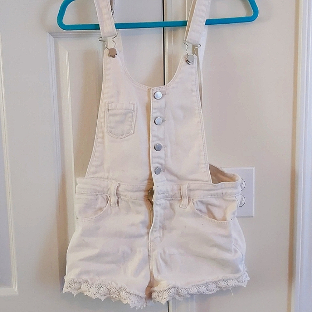 🤸🏽‍♂️▫️Forever 21 White Overall Shorts